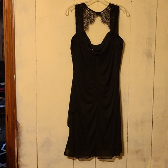 Formal dress - Picture 2 of 4